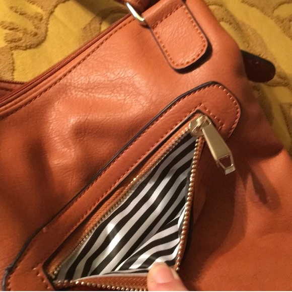 Charming Charlie Brown Faux Leather Crossbody Bag - Picture 3 of 8